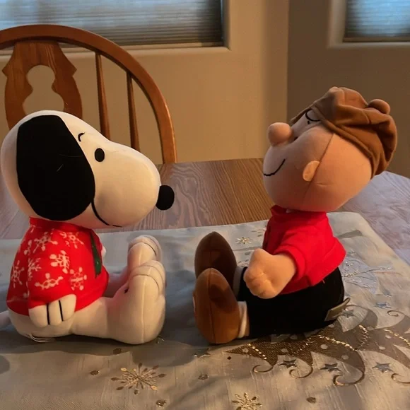 Snoopy and Charlie Brown w/ buttons on their feet to play tunes. Just like new. - Picture 2 of 4